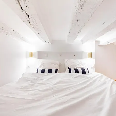 Guestready: Designer In The Heart Of Marais