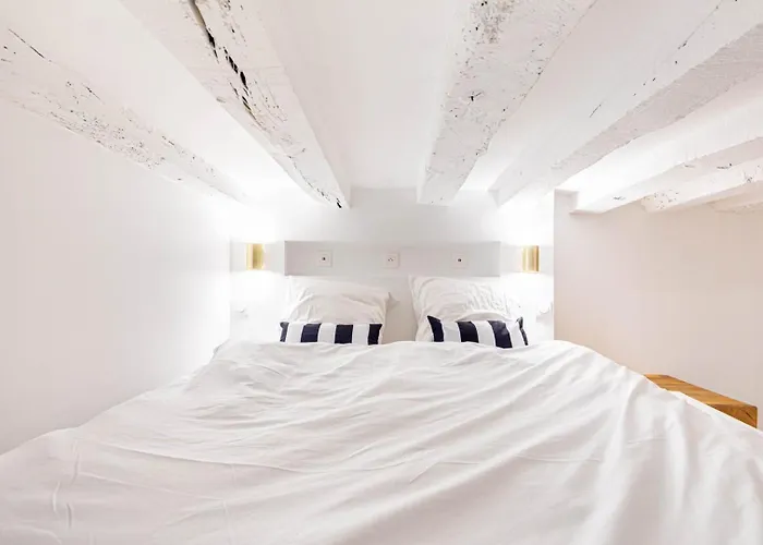 Guestready: Designer In The Heart Of Marais