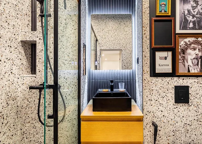 Guestready: Designer In The Heart Of Marais
