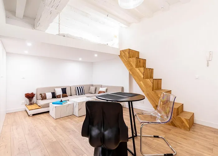 Guestready: Designer In The Heart Of Marais Paris